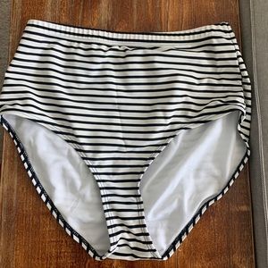 Janela bay highwaisted swim bottoms